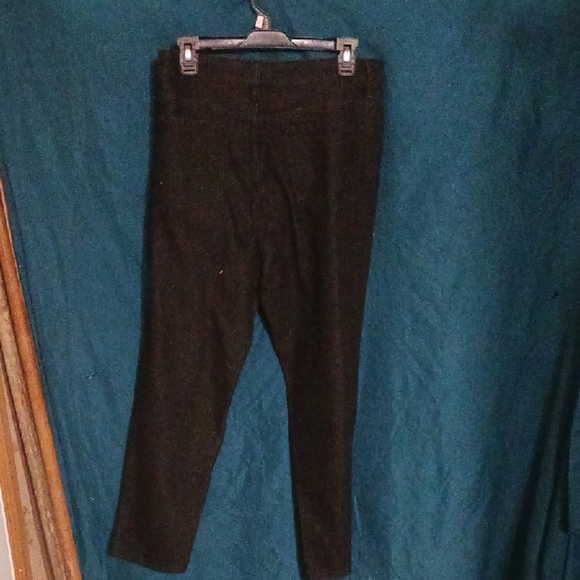Basic Editions Men's Black Corduroy Jeans - Picture 7 of 8